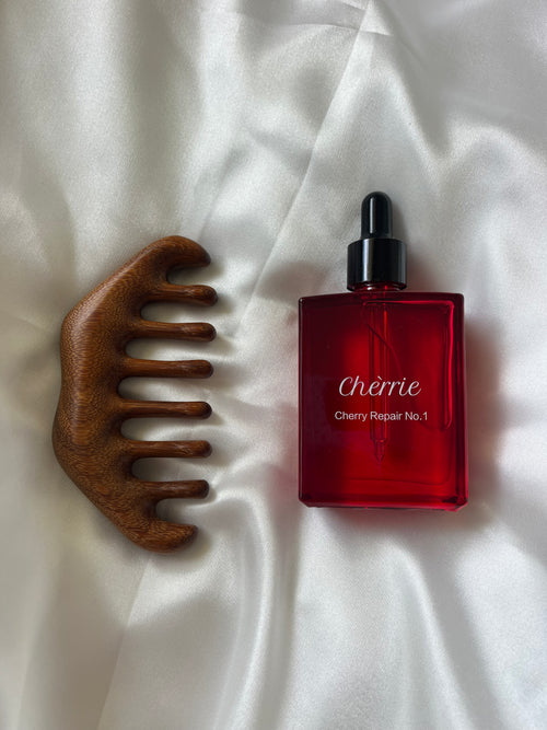 Chérrie Sandalwood Scalp Massager